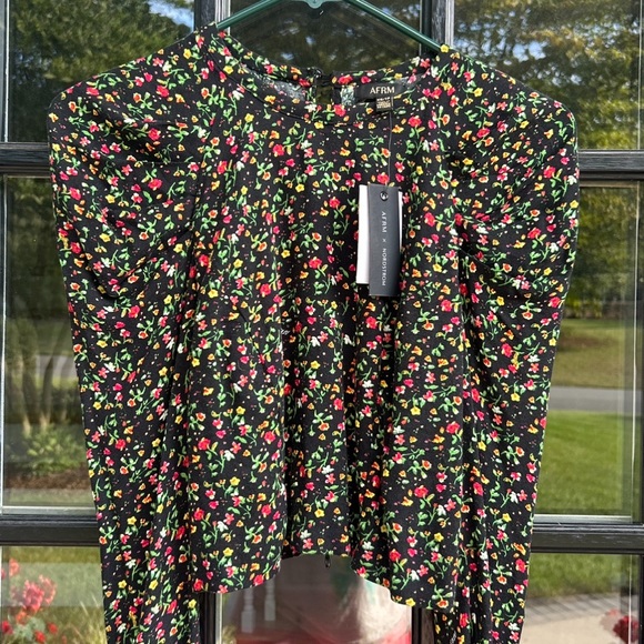 AFRM Tops - AFRM X NORDSTROM Spring Garden Ditsy puff sleeve cropped blouse
